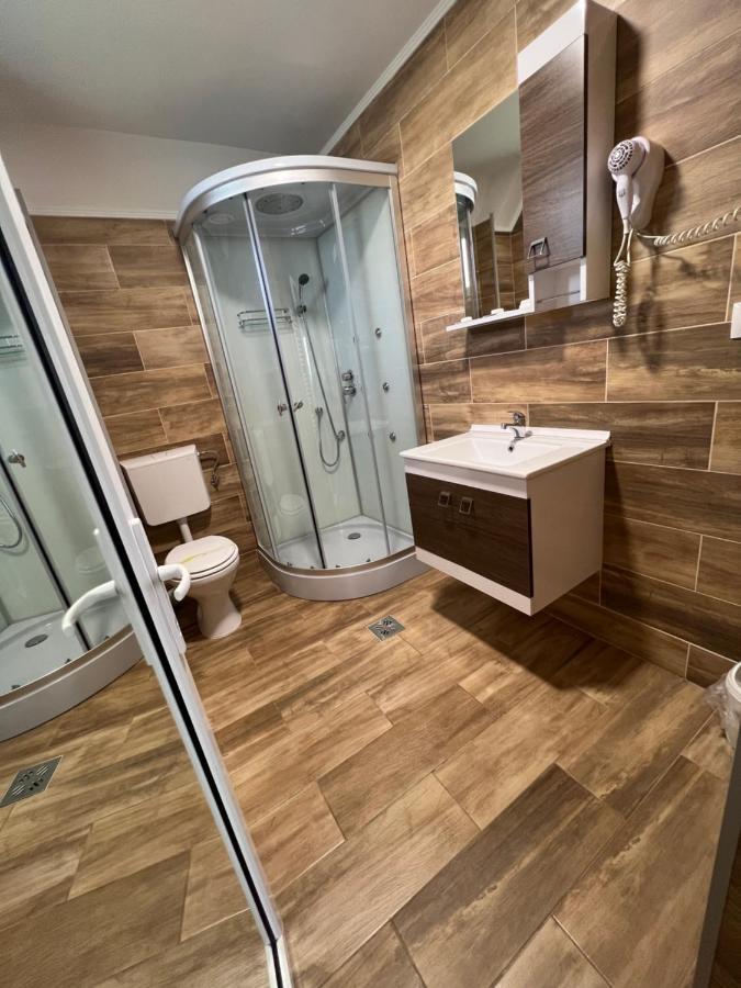 Hotel Gorunul Hunedoara Eksteriør bilde